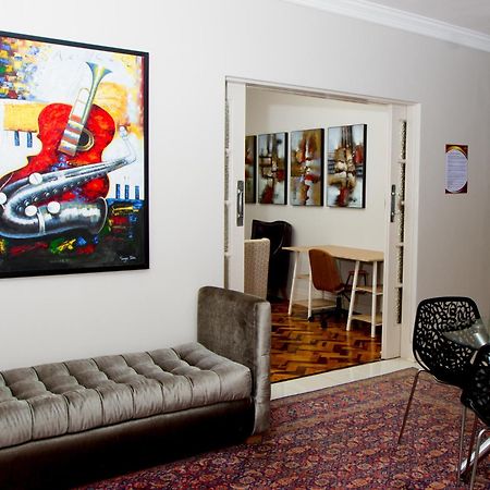 Jft Jewels Guest House Іст-Лондон Екстер'єр фото