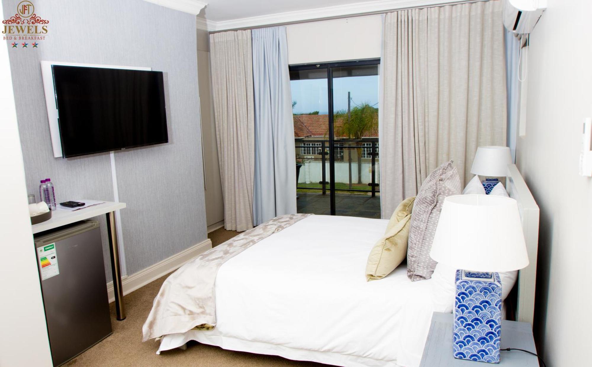 Jft Jewels Guest House Іст-Лондон Екстер'єр фото